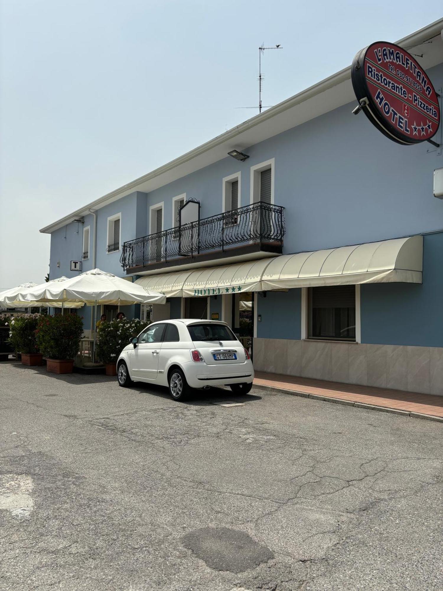 Dello Hotel Ristorante Amalfitana מראה חיצוני תמונה