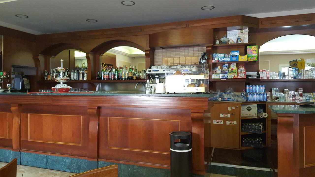 Dello Hotel Ristorante Amalfitana מראה חיצוני תמונה